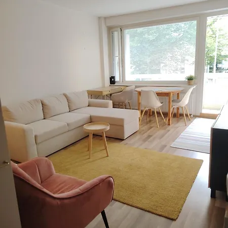 Rauhallinen Parvekkeella *