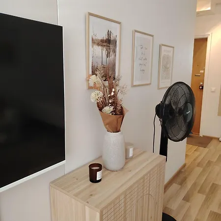 شقة Rauhallinen Parvekkeella *