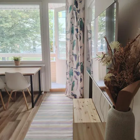 Rauhallinen Parvekkeella Lägenhet *